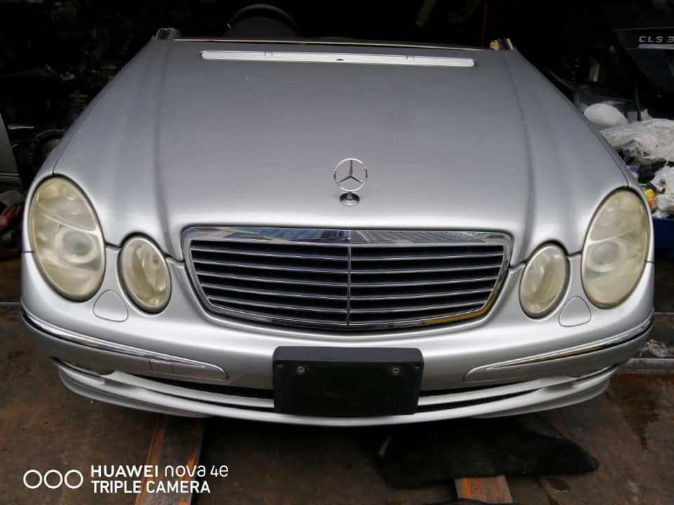 Mercedes Benz W210 E320 W211 E240 half cut