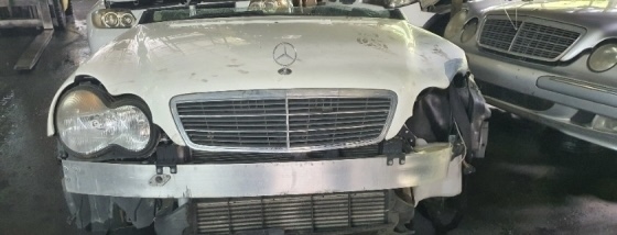 Mercedes Benz W203 271 HALF CUT