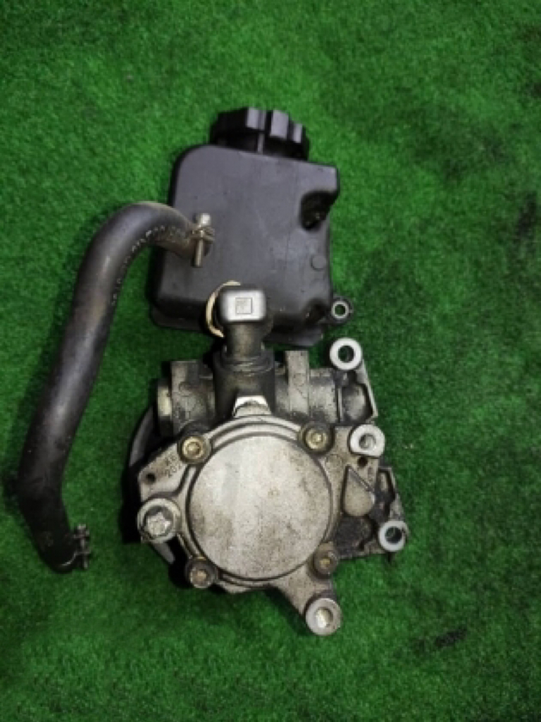 Mercedes Benz W210 V6 POWER STEERING PUMP